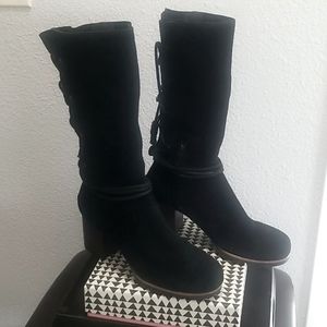 Sorel back lacing waterproof leather boots